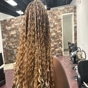 Medium Knotless Braids